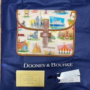Walt Disney World Dooney &Bourke tablet case. Excellent condition